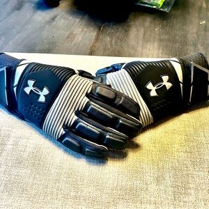 Youth XL Under Armour Football Lineman Gloves